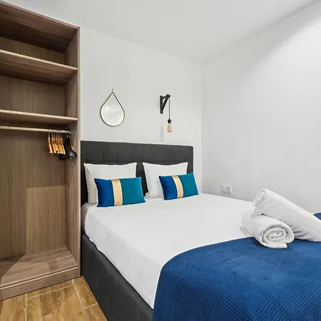 Tour Eiffel Apartment *